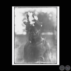 ANCIANO TRIBU CHAMACOCO (CURANDERO ÁPULÈI) - Fotografía de GUIDO BOGGIANI